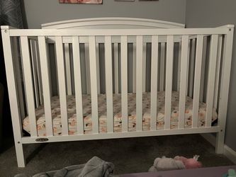 Graco 5-in-1 crib