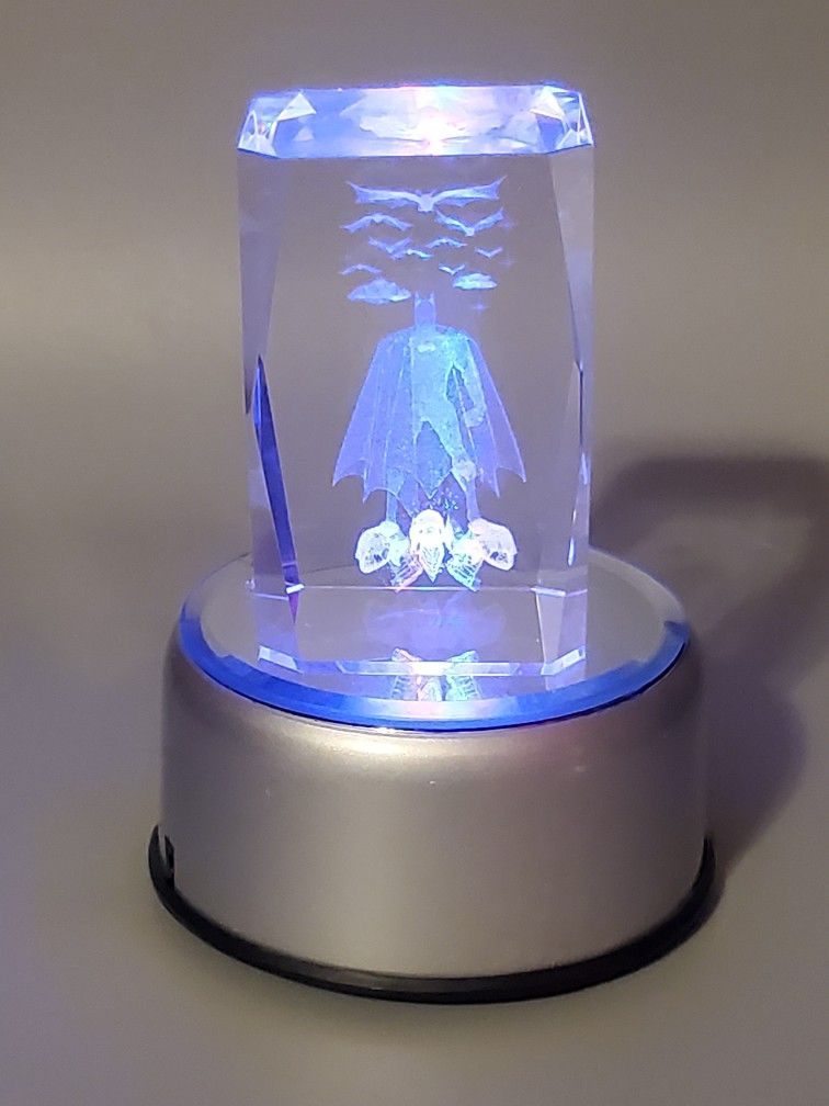 Vintage 3-D Laser Etched Crystal Glass  Superman / Batman with Base

