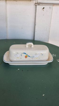 Vintage Ceramic Marmalade Patrern Covered Butter Dish