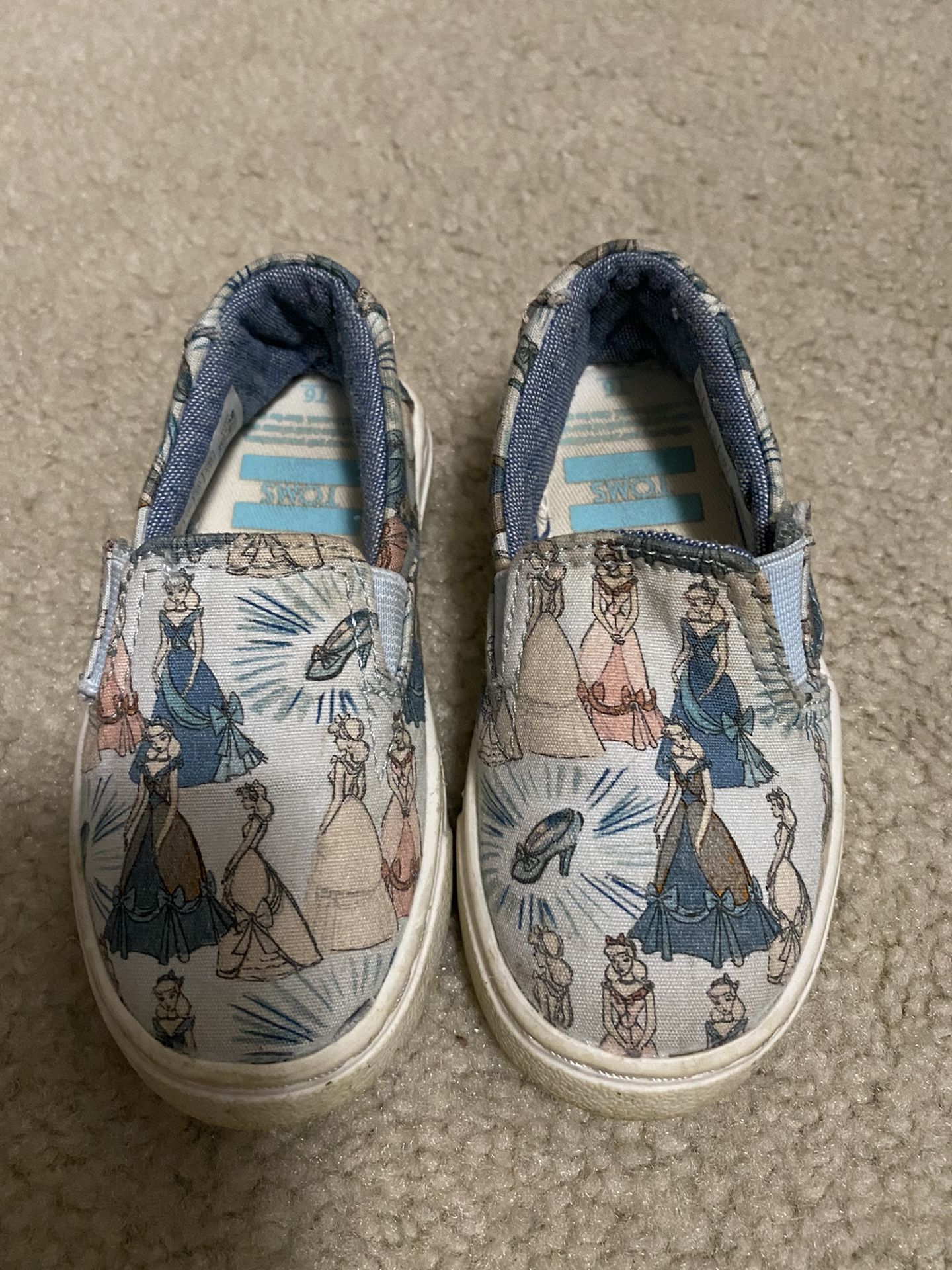 Toms Disney Cinderella toddler shoes size 6