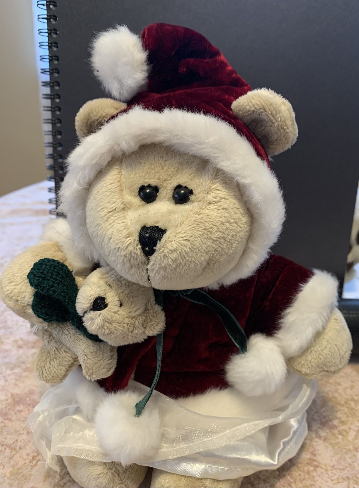 Winter Mama Bearista 2005