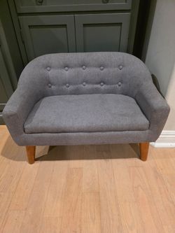 Gray Tufted Loveseat Sofa with Wood Legs for Kids