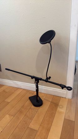 Adjustable mic stand / boom w/ pop filter