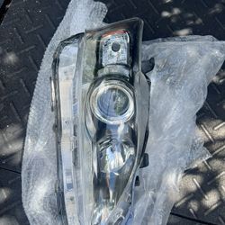 2016 Lexus ct200h Headlight