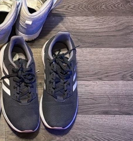 Shoe Addias