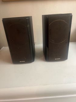 Book shelf speakers