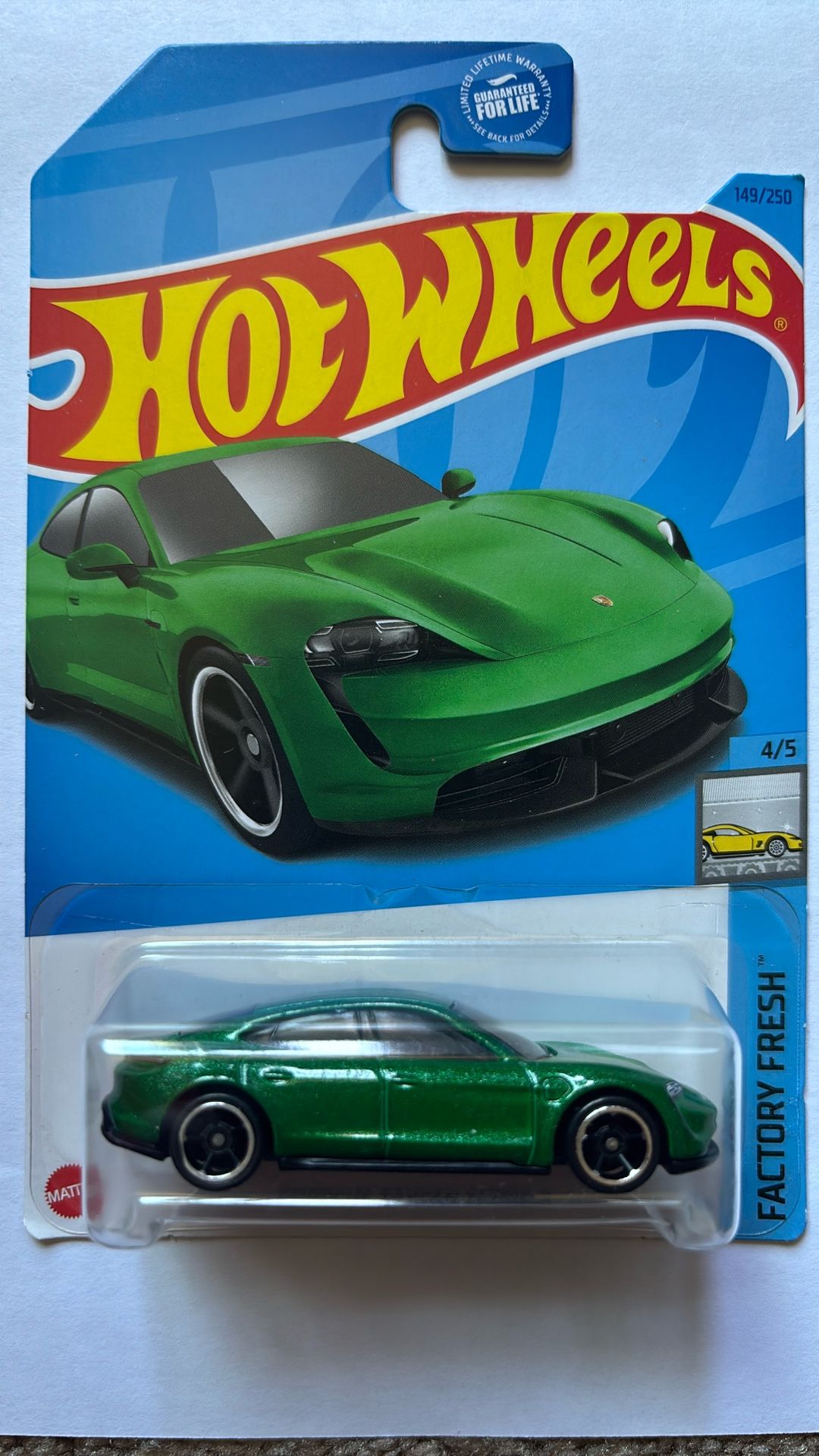 Hot wheels Porsche Taycan Turbo S Green