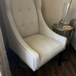 2 Side Chair And Queen Bed Set 