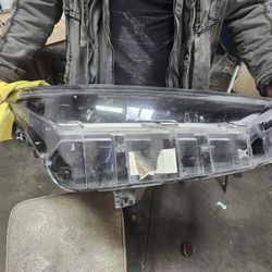 Rt Headlight For Ford Mach E