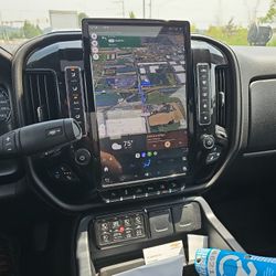 2014 To 2018 Sliverado Tesla screen.