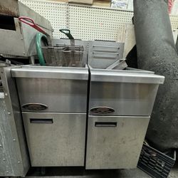 2 Commercial Deep Fryers Gas 