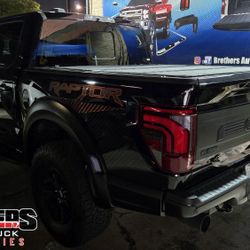 Tonneau Cover Flush Hard Bed Cover Tri-Fold Matte Finish Tapaderas Al Raz  Bakflip MX4 