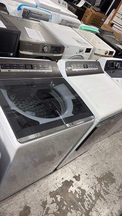 Whirlpool Gas Dryer and Washer with an agitator