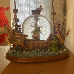 Peterman Snow Globe