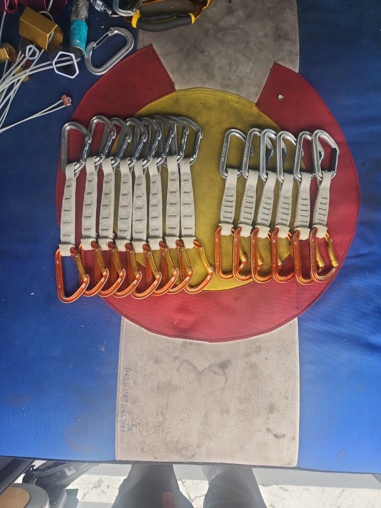 Petzl Spirit Quickdraws Rock Climbing for Sale in Shoreline, WA OfferUp