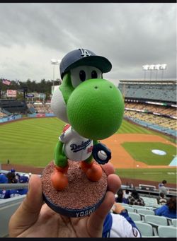Yoshi Nintendo Los Angeles Dodgers Bobblehead