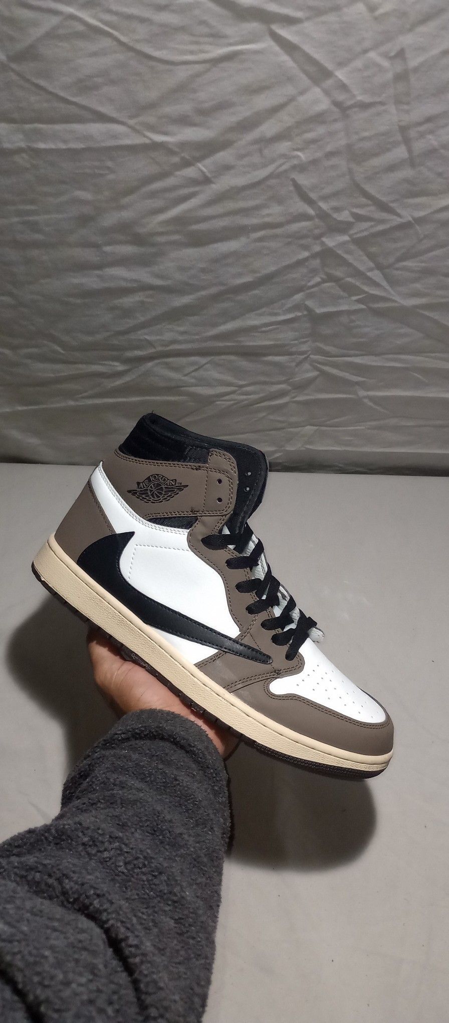 Jordan 1 High (Travis Scott Mocha)