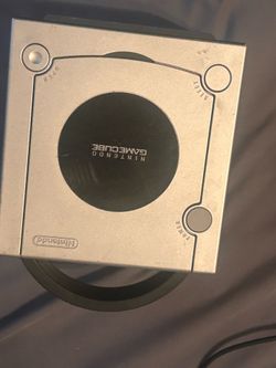 Silver GameCube with Pokemon colosseum