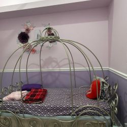 Disney Princess Royal Twin Size Bed