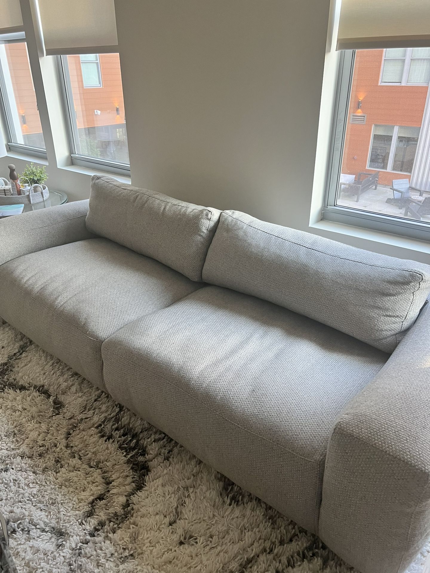 Lulu and Georgia Couch