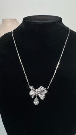 Silver Bow Pendant Necklace