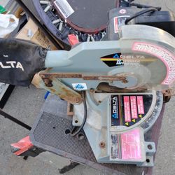 Delta 10” Blade Sliding Compound Miter Saw
