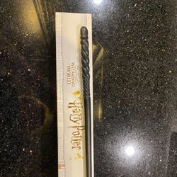 Harry Potter Ginny Weasley Magic Wand by The Noble Collection WBEI S22