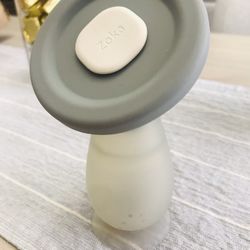 Zoka Manual Breast Pump With silicone Base (Opened But Never used)