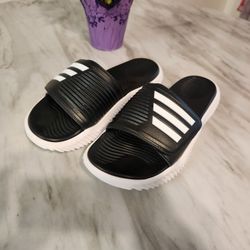 Adidas  Alphabounce 2.0  Slides