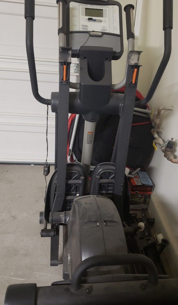 nordictrack elliptical audiostrider 800