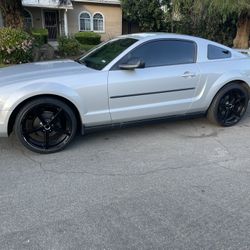 2005 Ford Mustang