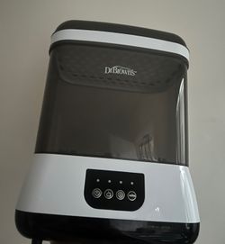 Baby bottle sterilizer and bottle warmer