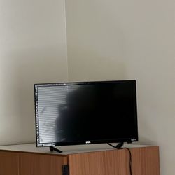 Small onn. Roku Tv