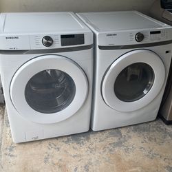 Like New Samsung Washer And Dryer Stackable 27” Width 