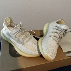 YEEZYS 350 BOOST UV LIGHTS 💡