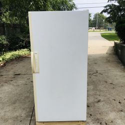 Free Delivery- Kenmore Frost Free 21 Cu. Ft Freezer.