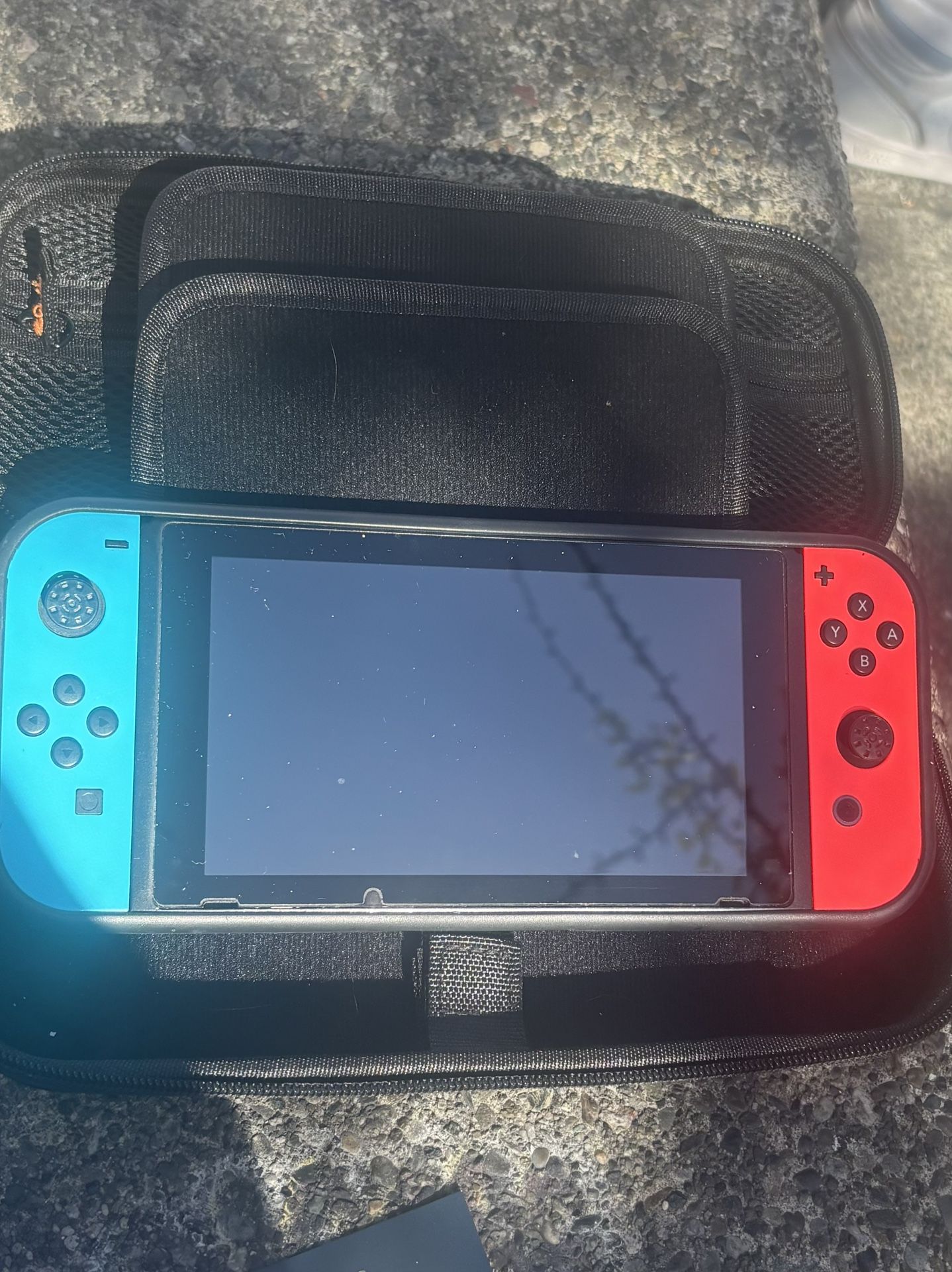 Looking for ystem? This original Nintendo Switch (01 Model) is in great working condition an