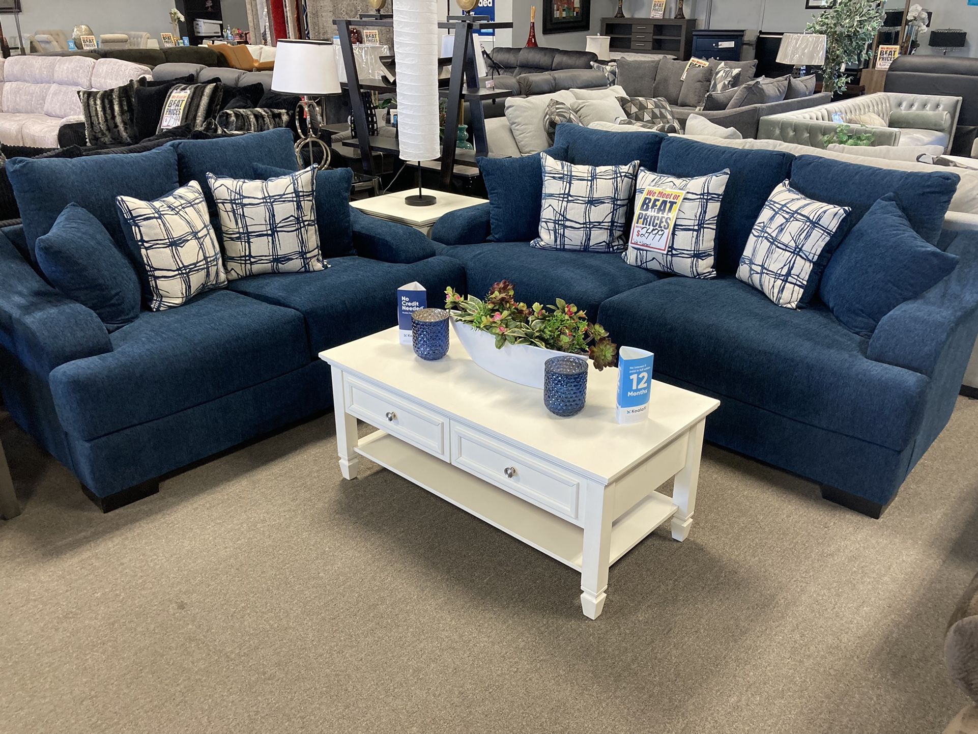 Lovely Sofa &Loveseat ✨💙 Easy Financing Available ✨🤍 Free Delivery 🚚