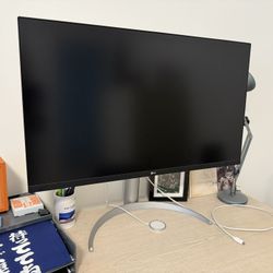 LG UltraFine 4K UHD 32” IPS Display