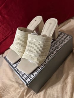 Newbella cream heels size 7.5