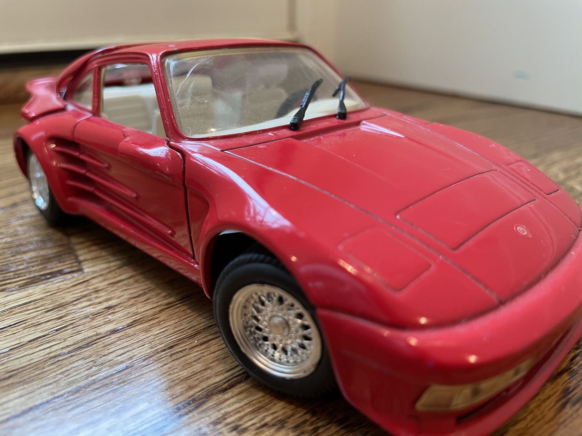 Revell 1:24 Porsche Turbo Gemballa Avalanche Cyrus 1990 Metal Toy Car Collectible Rare. Condition is pre owned shows some light signs of wear but and 