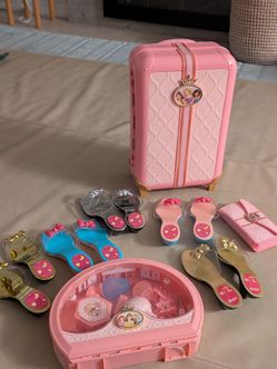 Disney Princess Kids Beauty Play Set + Suitcase + Phone Clutch