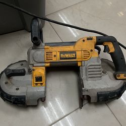 DEWALT 10.0-Amp 4.75-in Portable Band Saw