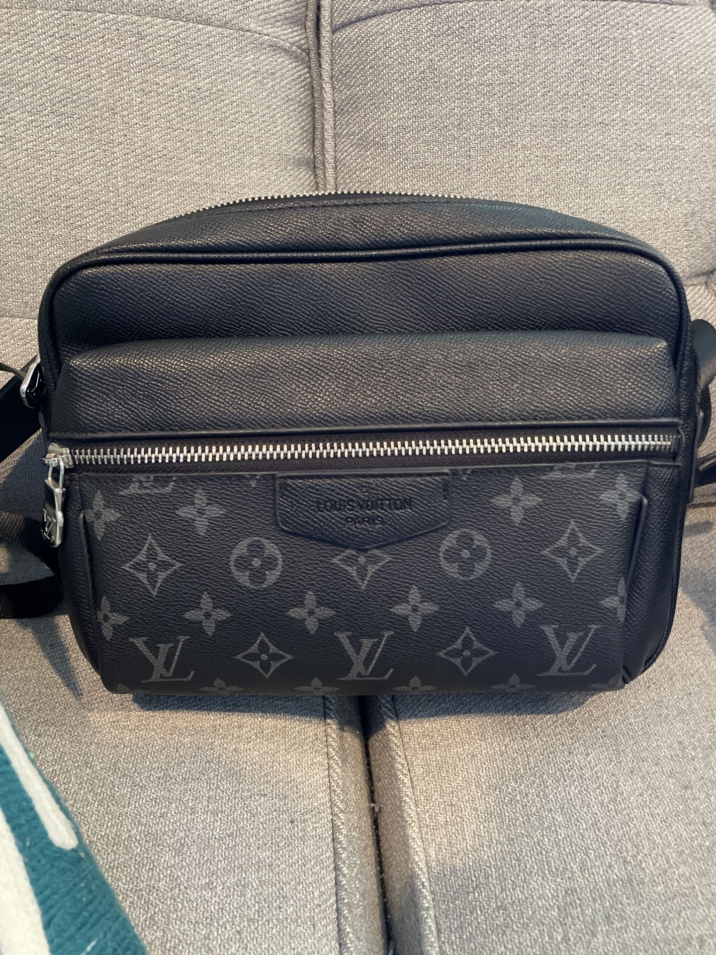 Louis Vuitton Outdoor Messenger Bag - 30233 