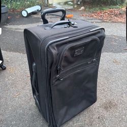 LOW PRICE MOVING- $824 + TAX CARRY ON LUGGAGE