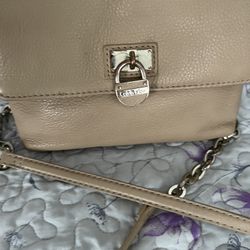 Calvin Klein Leather Shoulder Bag In Excellent Condition.