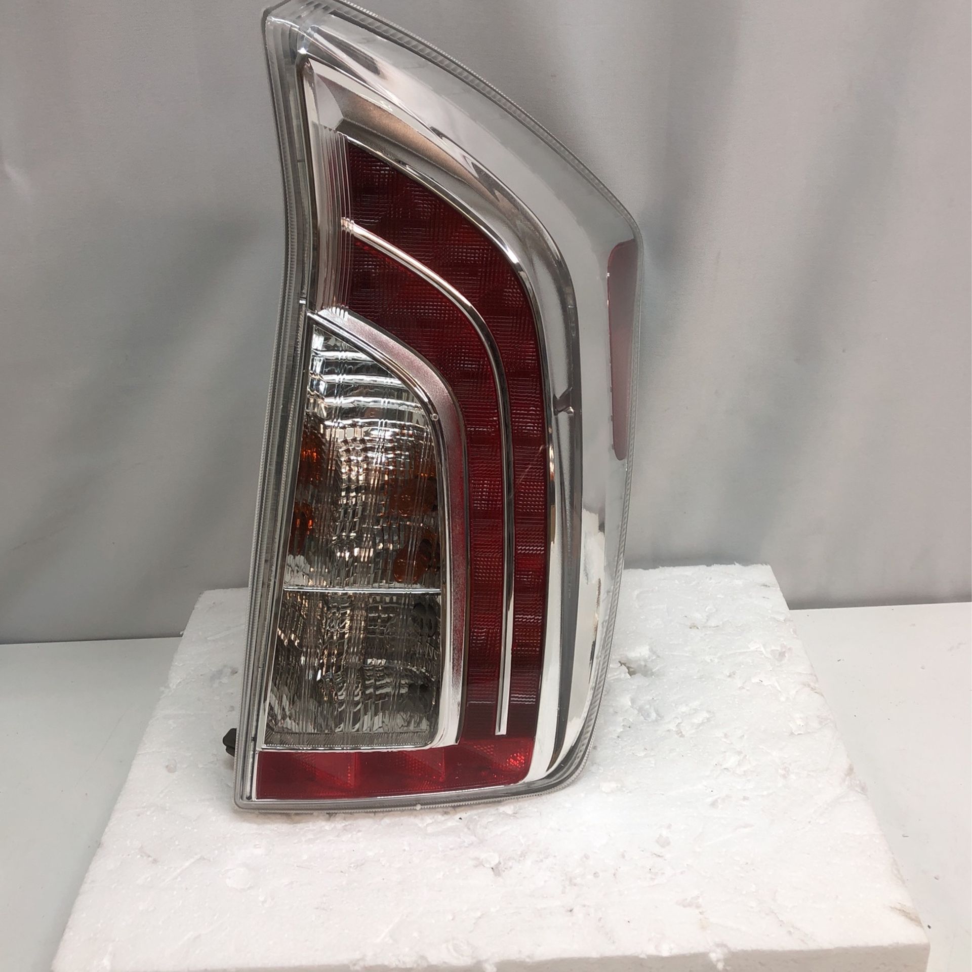 2012-2015 Toyota Prius Right Tail Light 