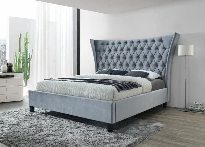 ♥️Gabriella Velvet Gray Queen Upholstered Platform Bed

🚛Same Day Delivery 
