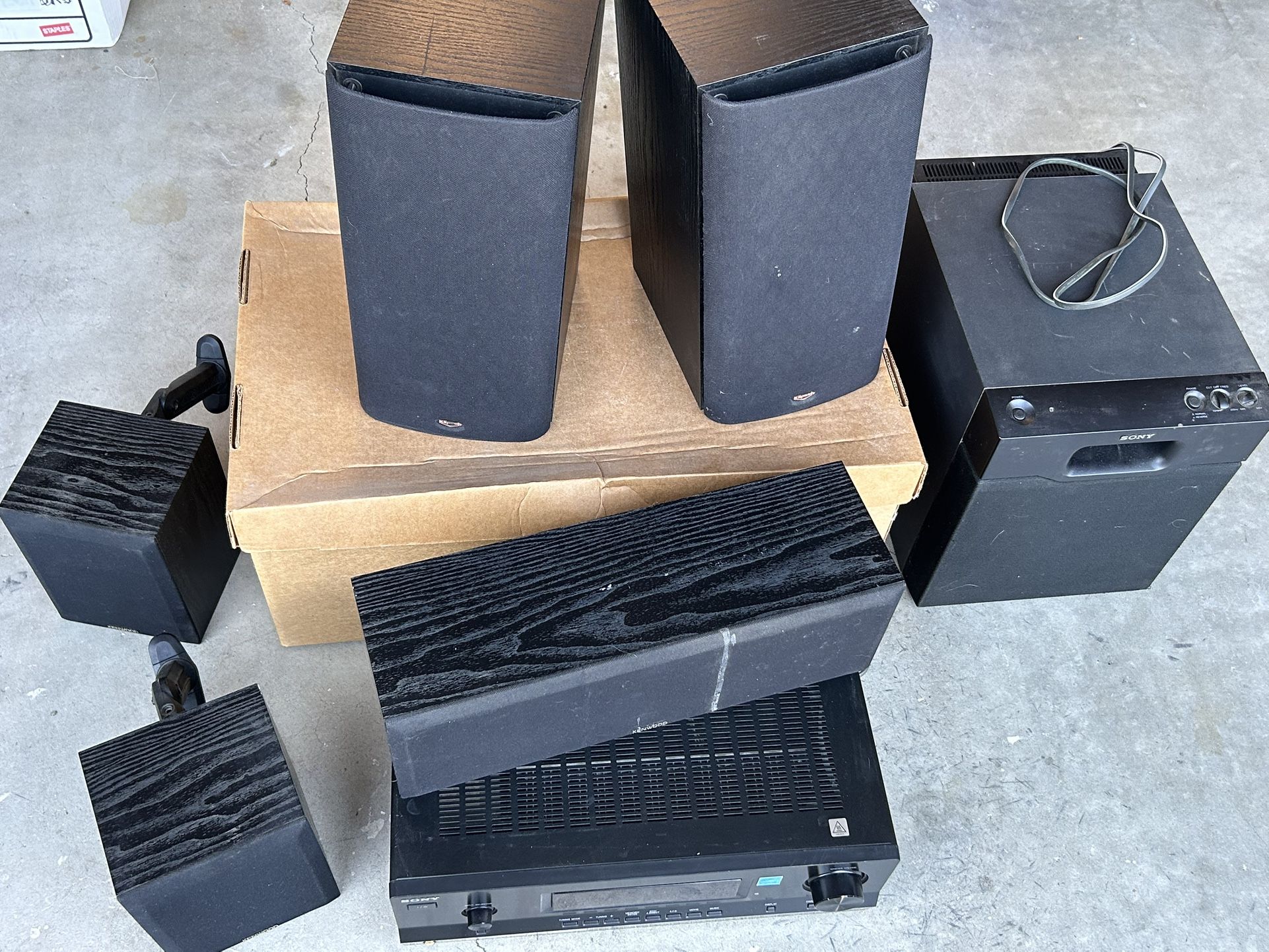 Complete Surround Sound System (5 Speakers + Receiver + Subwoofer) Sony Klipsch