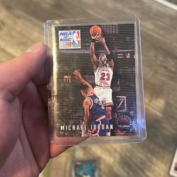 MICHAEL JORDAN BASKETBALL CARD! Among other basketball cards and one baseball card.